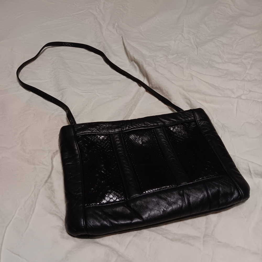 Black Women's Bag 🧸